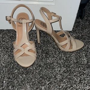 Daisy Fuentes Nude High Heels